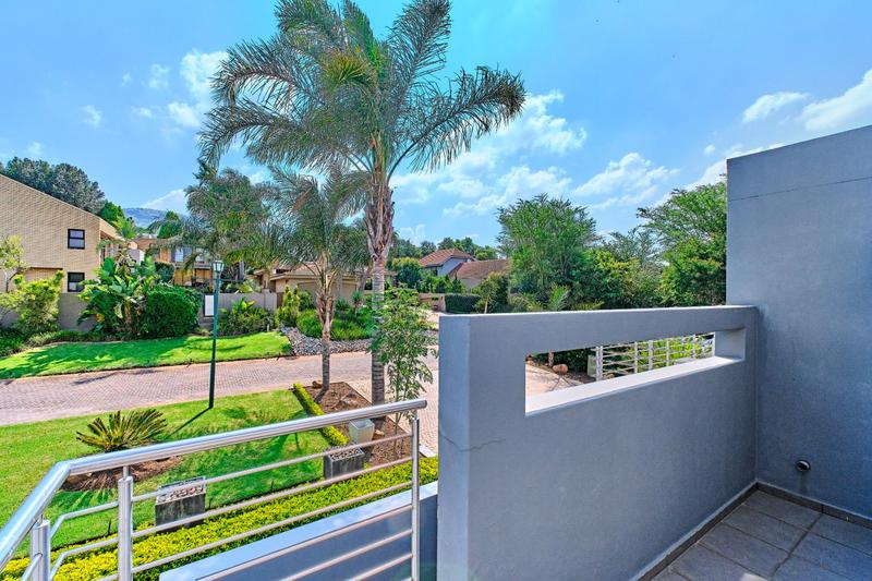 5 Bedroom Property for Sale in Featherbrooke Estate Gauteng