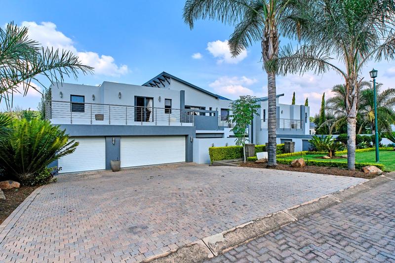 5 Bedroom Property for Sale in Featherbrooke Estate Gauteng