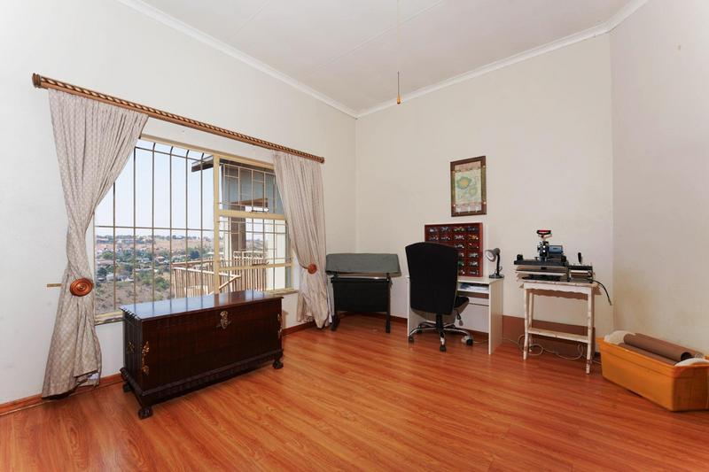 3 Bedroom Property for Sale in Kenmare Gauteng