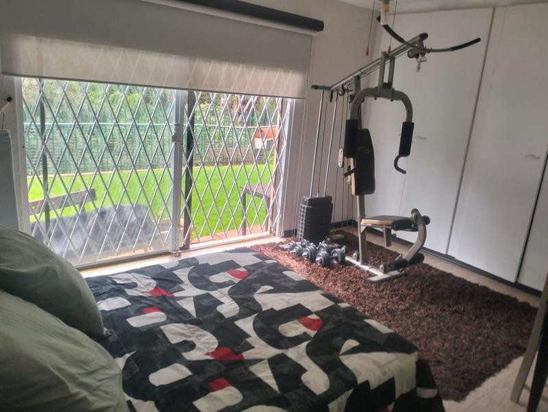 1 Bedroom Property for Sale in Roodekrans Gauteng