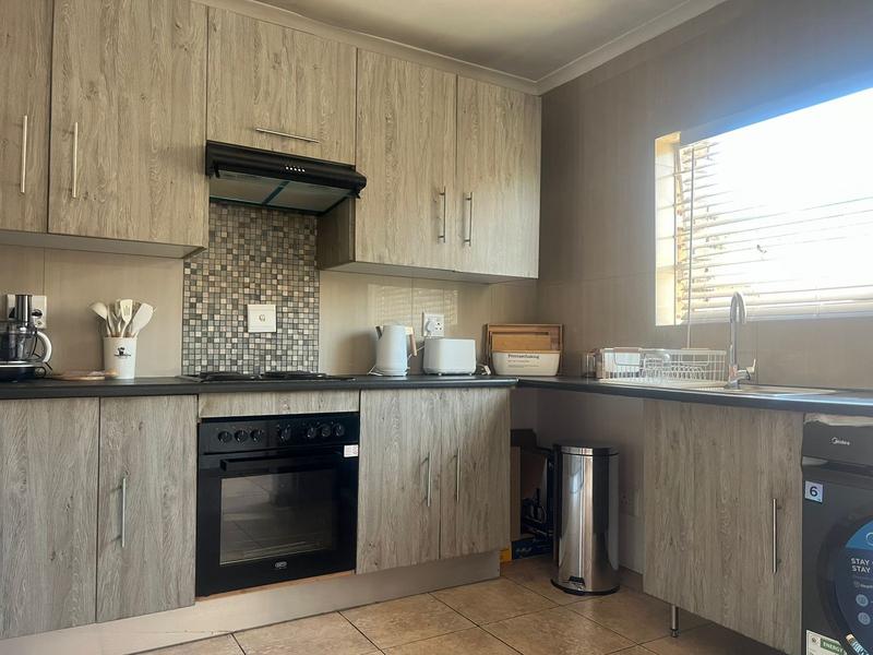 2 Bedroom Property for Sale in Vorna Valley Gauteng