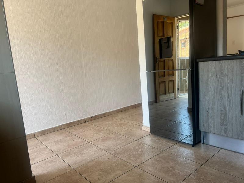 2 Bedroom Property for Sale in Vorna Valley Gauteng