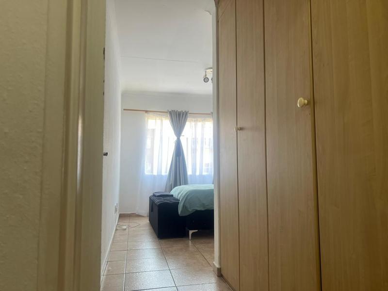 2 Bedroom Property for Sale in Vorna Valley Gauteng