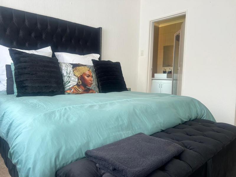 2 Bedroom Property for Sale in Vorna Valley Gauteng