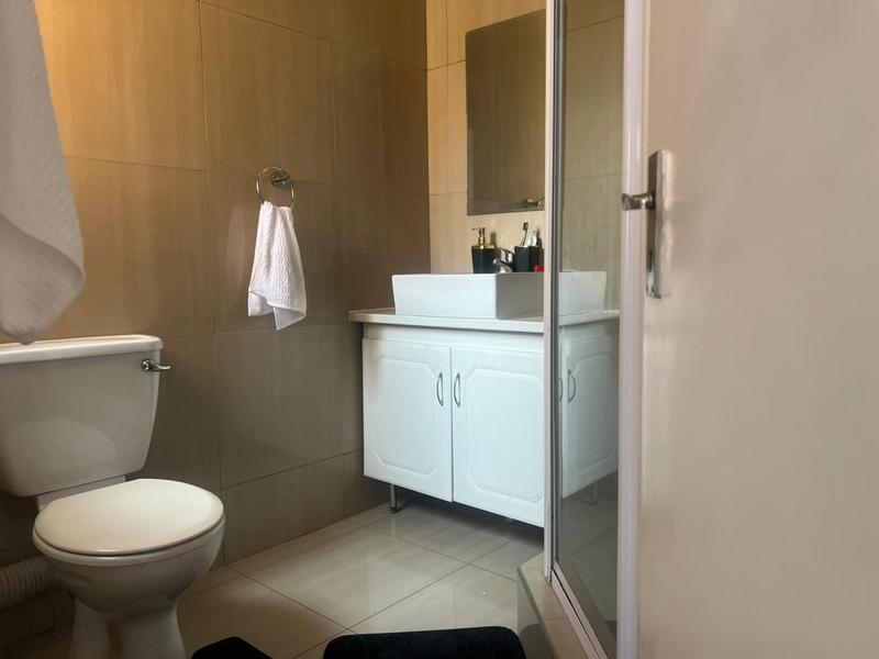 2 Bedroom Property for Sale in Vorna Valley Gauteng