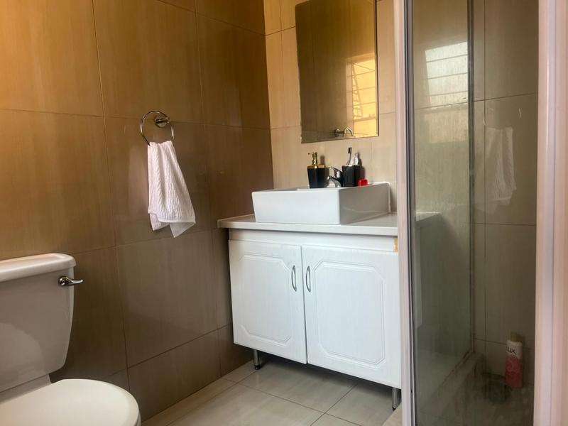 2 Bedroom Property for Sale in Vorna Valley Gauteng