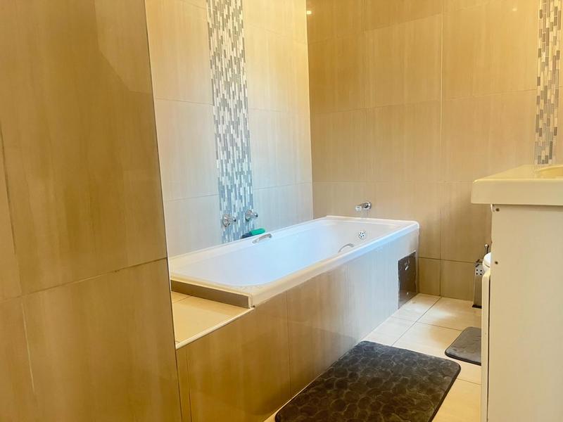 2 Bedroom Property for Sale in Vorna Valley Gauteng