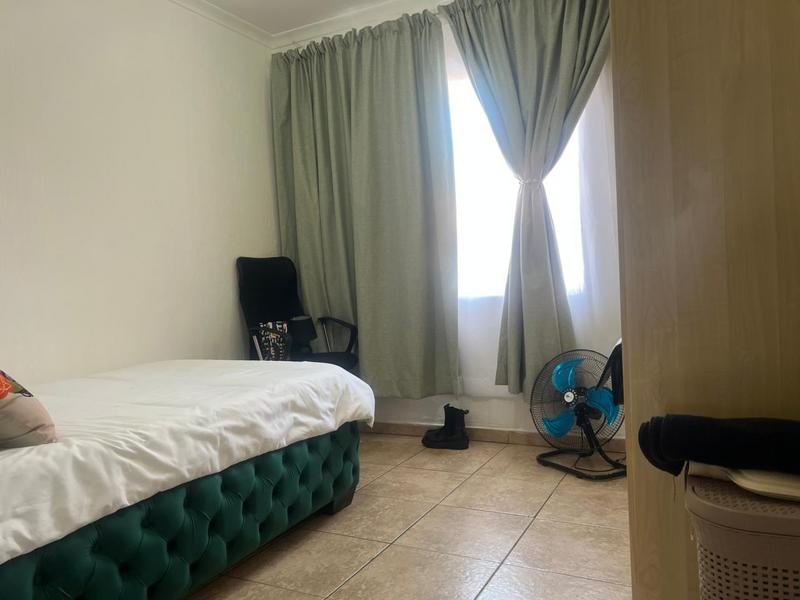 2 Bedroom Property for Sale in Vorna Valley Gauteng