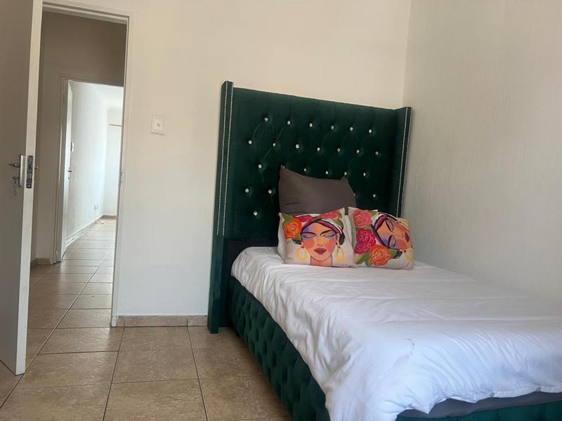 2 Bedroom Property for Sale in Vorna Valley Gauteng