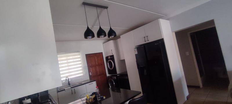 2 Bedroom Property for Sale in Meyerton Central Gauteng