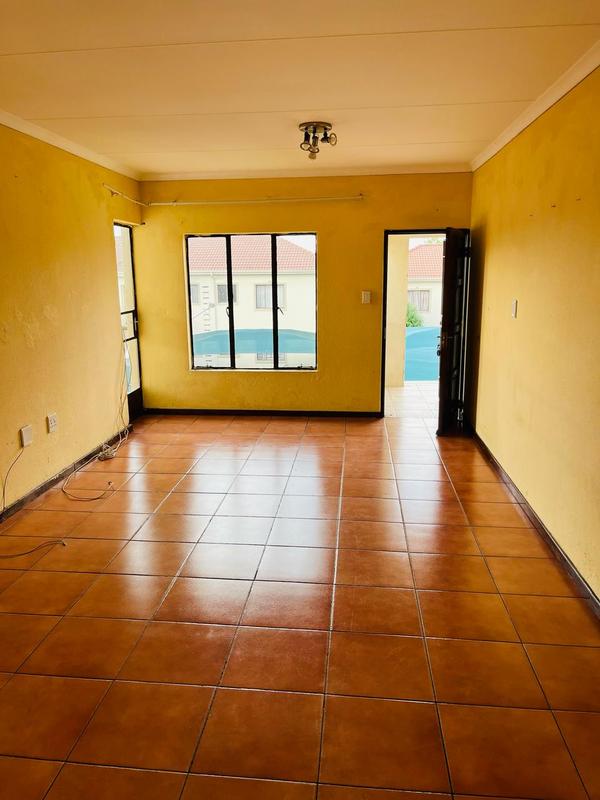 2 Bedroom Property for Sale in Whitney Gardens Gauteng