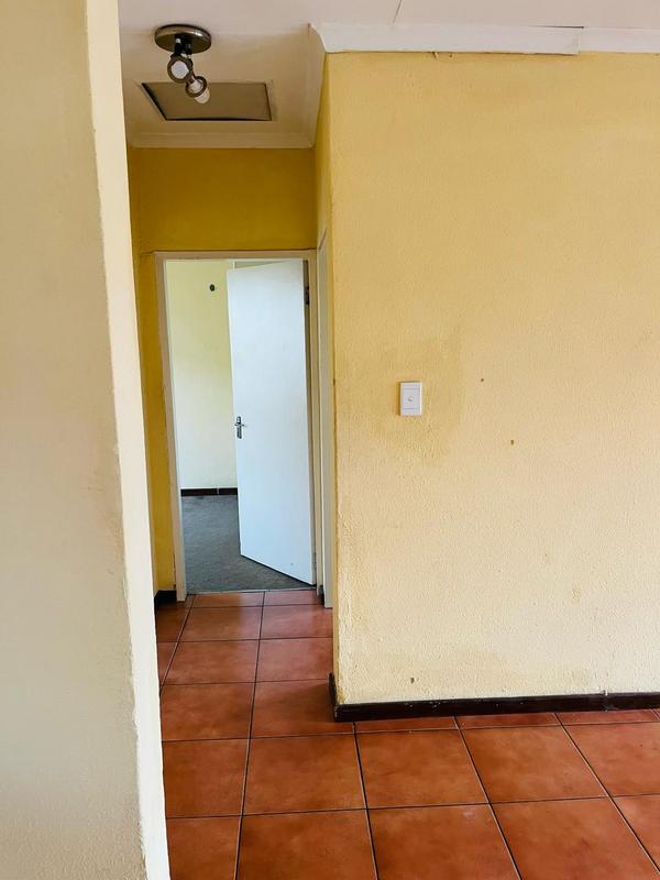2 Bedroom Property for Sale in Whitney Gardens Gauteng