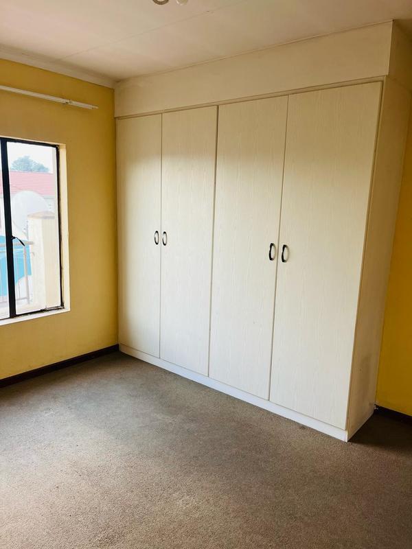 2 Bedroom Property for Sale in Whitney Gardens Gauteng