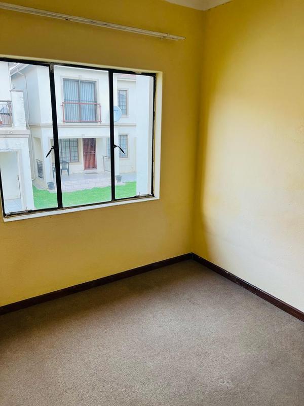 2 Bedroom Property for Sale in Whitney Gardens Gauteng