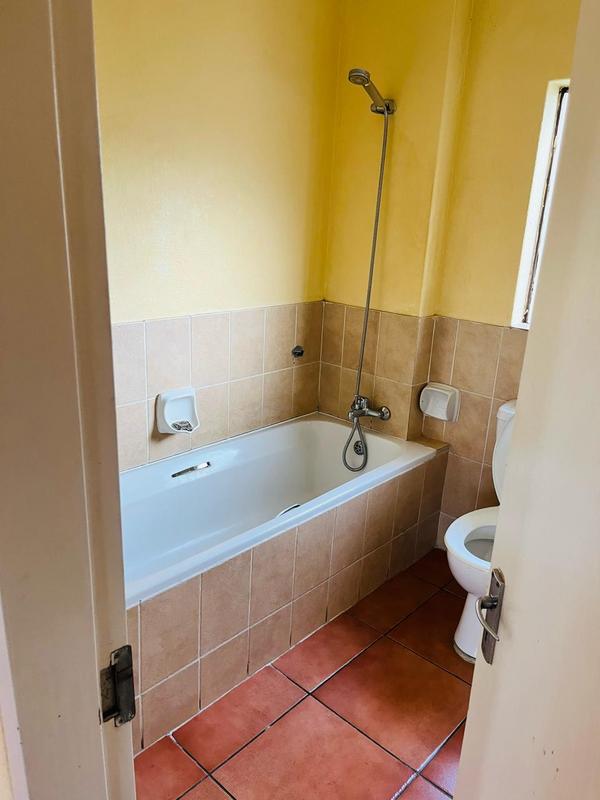 2 Bedroom Property for Sale in Whitney Gardens Gauteng
