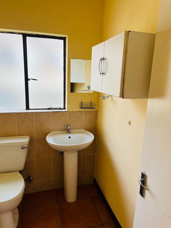 2 Bedroom Property for Sale in Whitney Gardens Gauteng