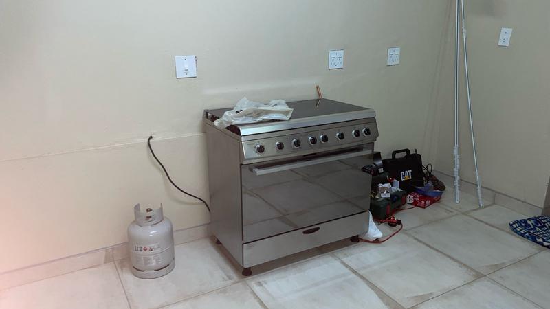 To Let 1 Bedroom Property for Rent in Brooklyn Gauteng