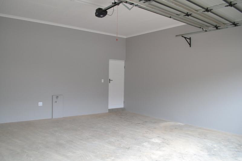 To Let 3 Bedroom Property for Rent in Kenmare Gauteng