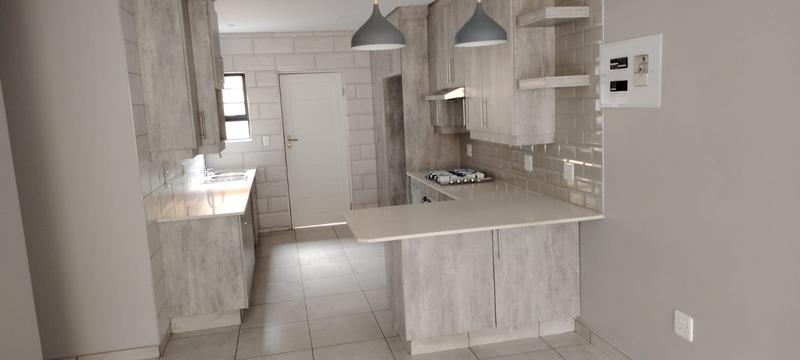 To Let 3 Bedroom Property for Rent in Kenmare Gauteng