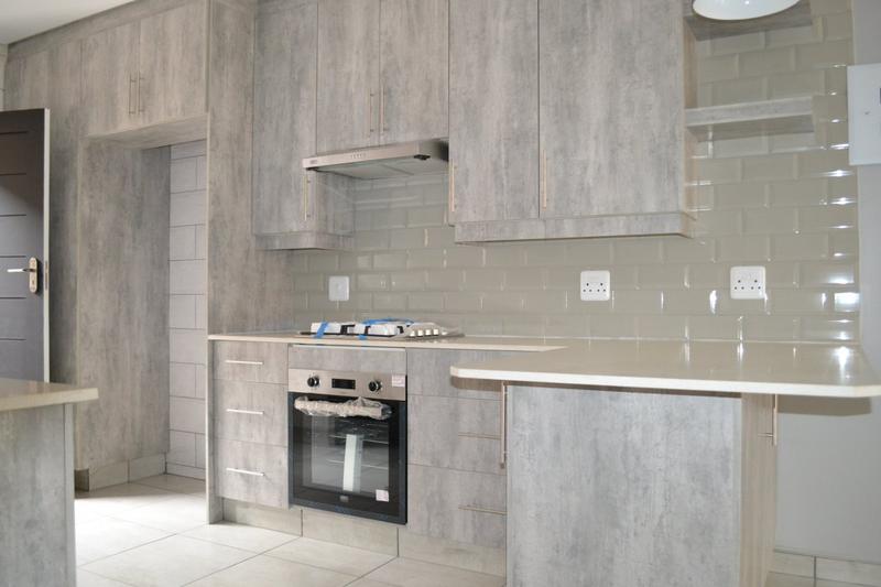 To Let 3 Bedroom Property for Rent in Kenmare Gauteng