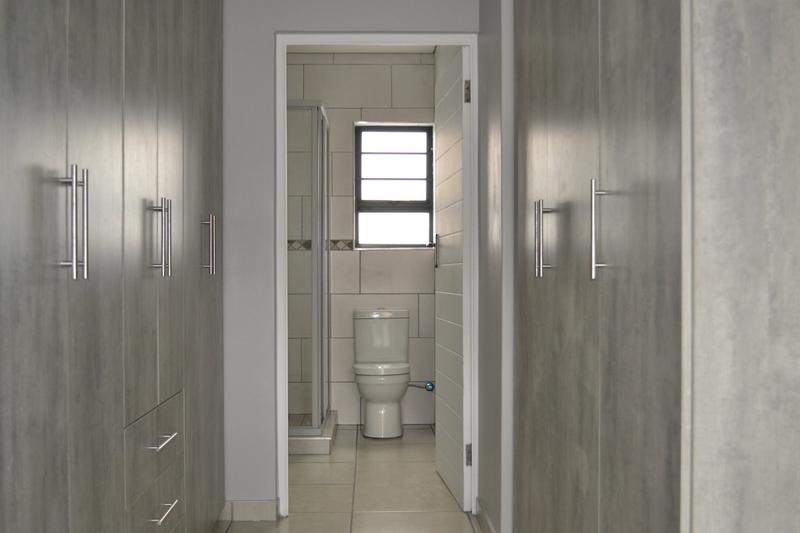 To Let 3 Bedroom Property for Rent in Kenmare Gauteng