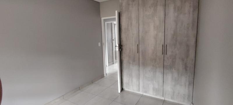 To Let 3 Bedroom Property for Rent in Kenmare Gauteng