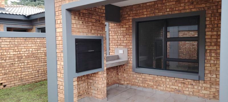To Let 3 Bedroom Property for Rent in Kenmare Gauteng