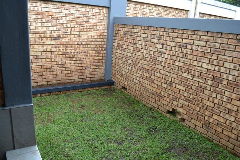 To Let 3 Bedroom Property for Rent in Kenmare Gauteng