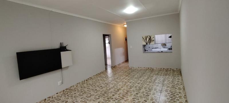 2 Bedroom Property for Sale in Silverfields Gauteng