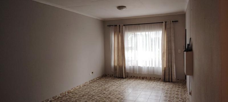 2 Bedroom Property for Sale in Silverfields Gauteng