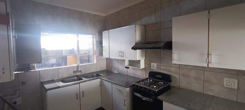 To Let 2 Bedroom Property for Rent in Silverfields Gauteng