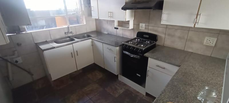 To Let 2 Bedroom Property for Rent in Silverfields Gauteng