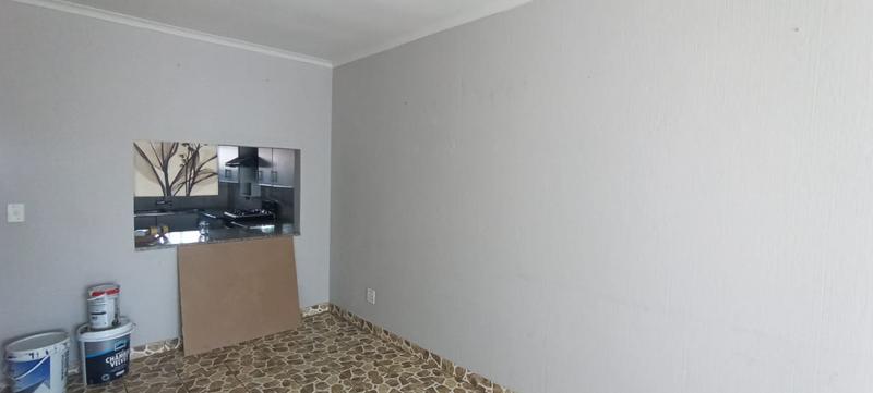 To Let 2 Bedroom Property for Rent in Silverfields Gauteng