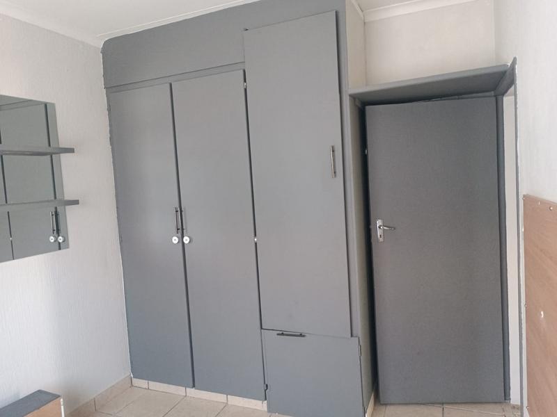 To Let 2 Bedroom Property for Rent in Silverfields Gauteng