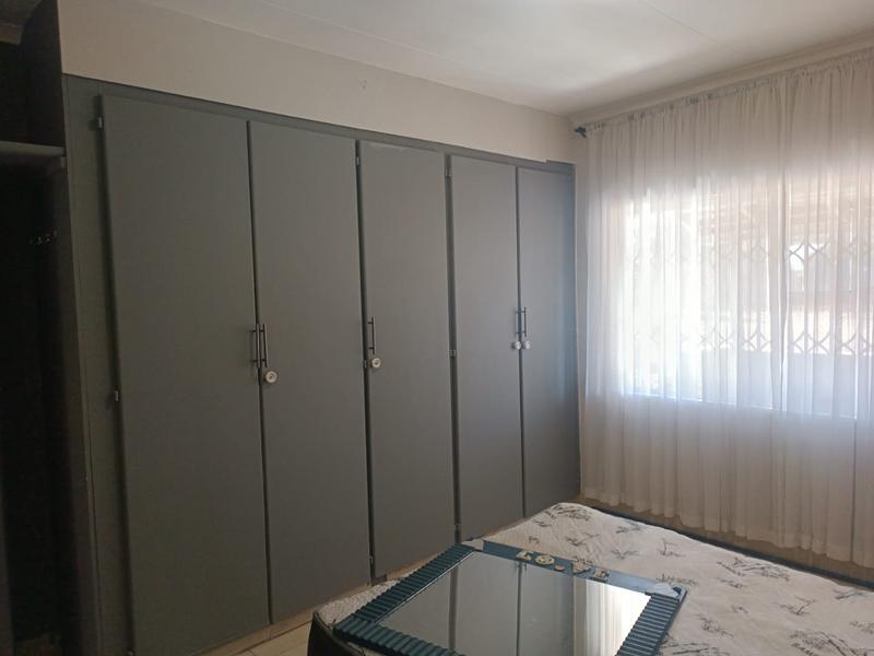 To Let 2 Bedroom Property for Rent in Silverfields Gauteng
