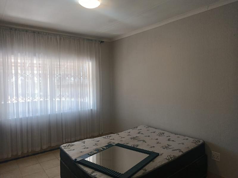 To Let 2 Bedroom Property for Rent in Silverfields Gauteng