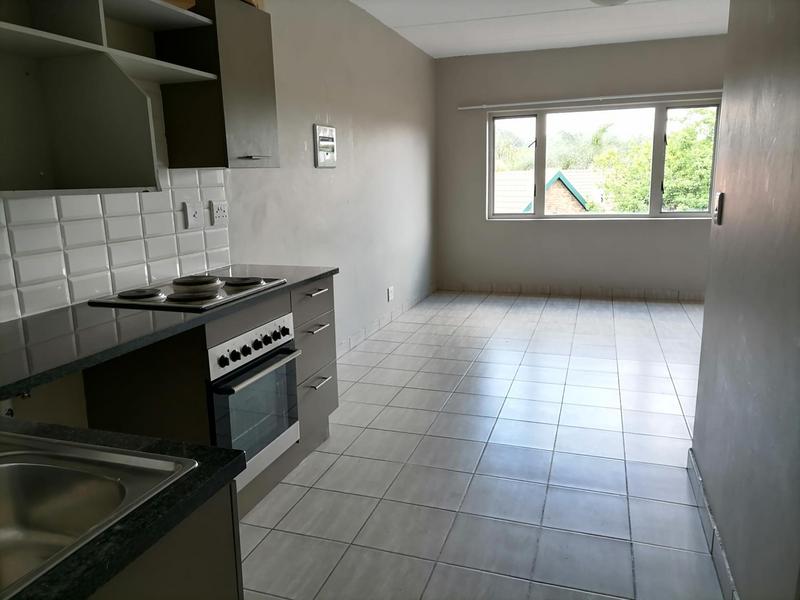 To Let 2 Bedroom Property for Rent in Die Hoewes Gauteng