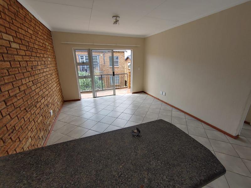 To Let 2 Bedroom Property for Rent in Honeypark Gauteng