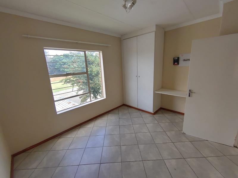 To Let 2 Bedroom Property for Rent in Honeypark Gauteng