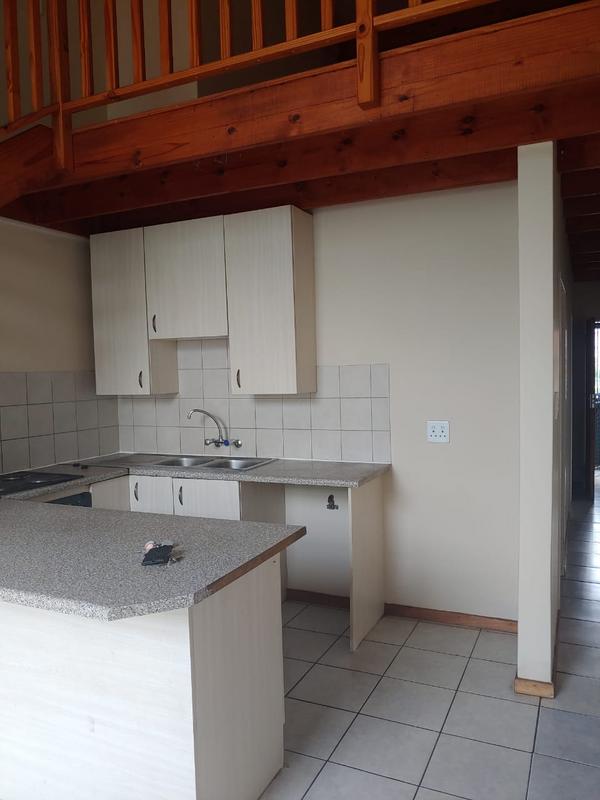 2 Bedroom Property for Sale in Grand Central Gauteng