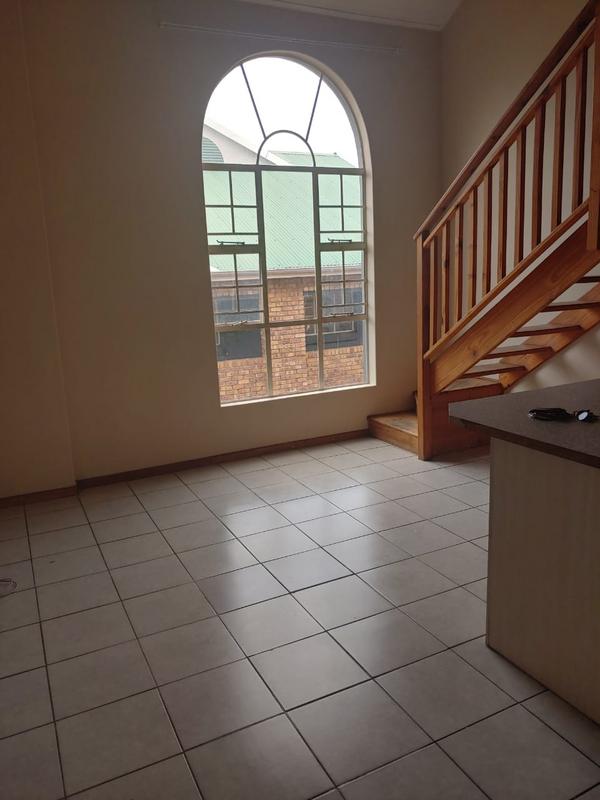 2 Bedroom Property for Sale in Grand Central Gauteng