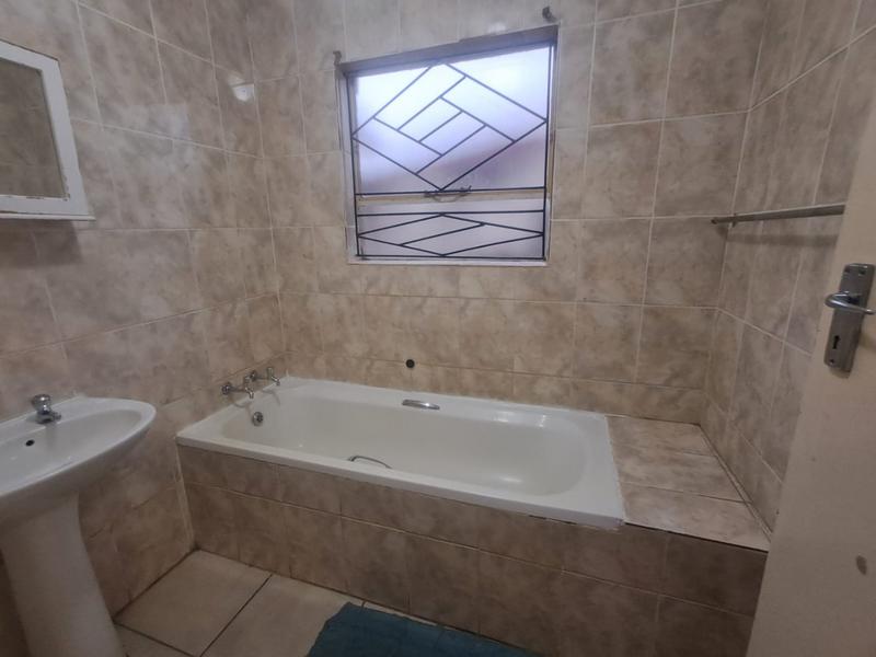 To Let 3 Bedroom Property for Rent in Karenpark Gauteng