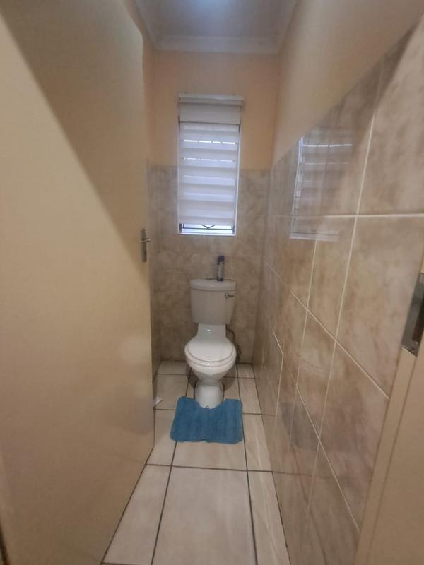 To Let 3 Bedroom Property for Rent in Karenpark Gauteng