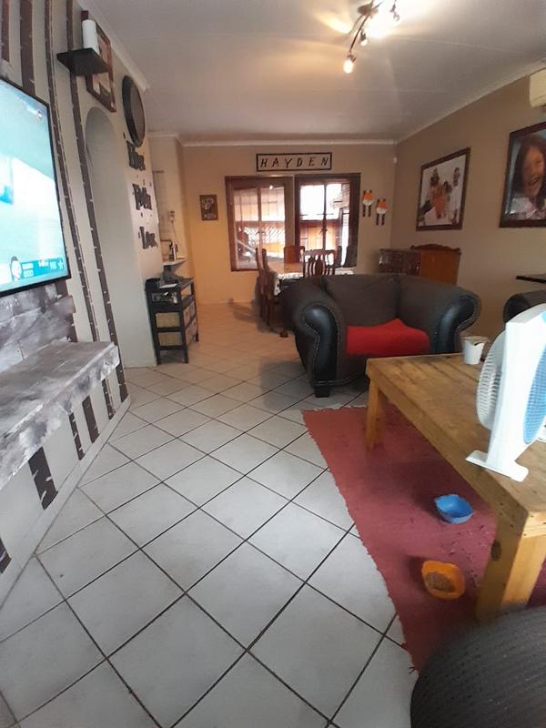 3 Bedroom Property for Sale in Eloffsdal Gauteng