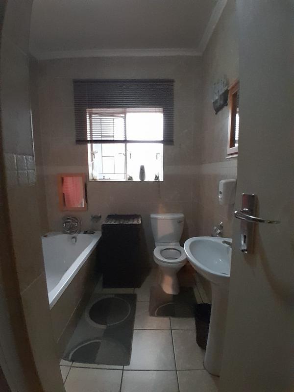 3 Bedroom Property for Sale in Eloffsdal Gauteng