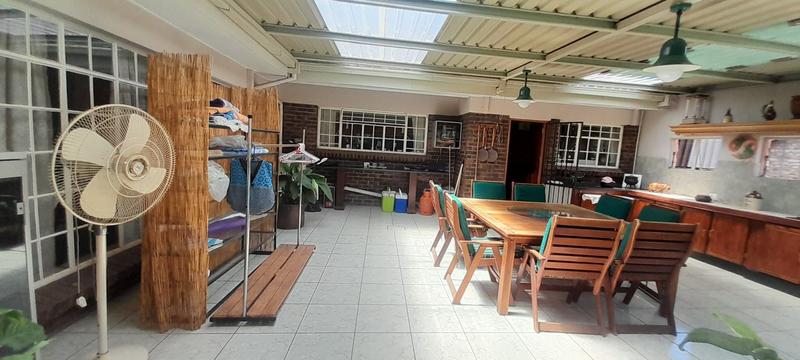 6 Bedroom Property for Sale in Florauna Gauteng