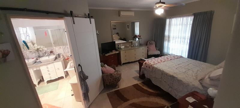 6 Bedroom Property for Sale in Florauna Gauteng