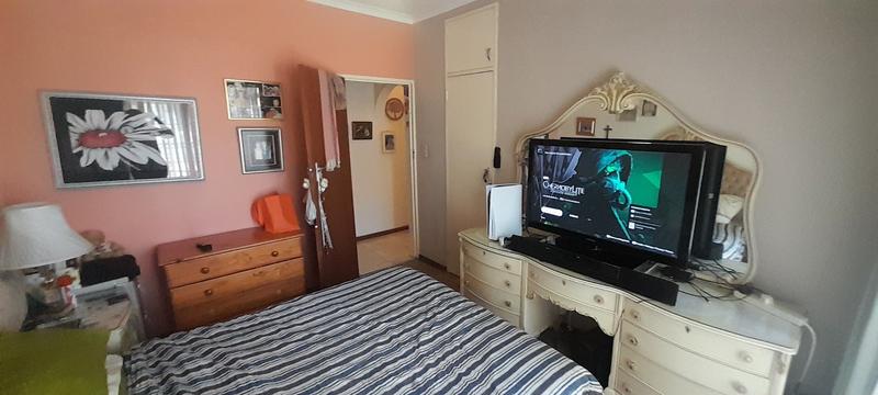 6 Bedroom Property for Sale in Florauna Gauteng