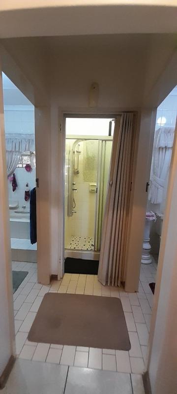 6 Bedroom Property for Sale in Florauna Gauteng