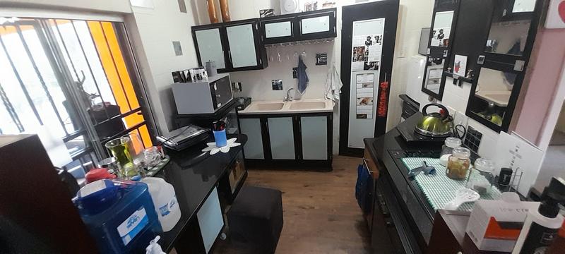 6 Bedroom Property for Sale in Florauna Gauteng